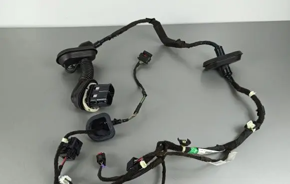 Jeep Grand Cherokee WL Rear door wiring loom P68500344AD