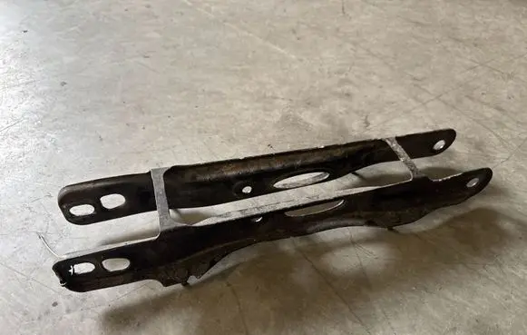 Rear upper control arm/wishbone