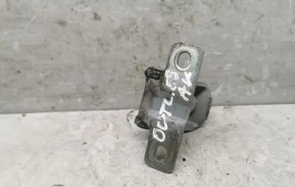 Mitsubishi Outlander Tailgate/trunk/boot hinge