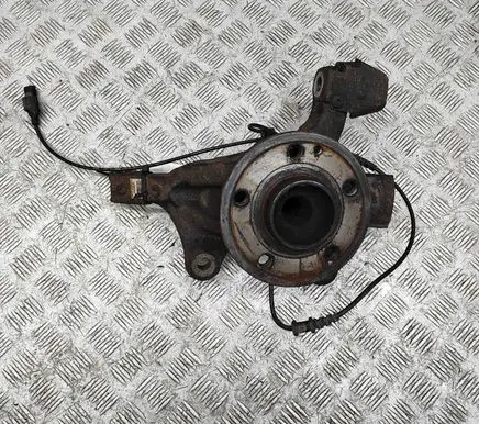 Mercedes-Benz Vito Viano W447 Front wheel hub A4473300720