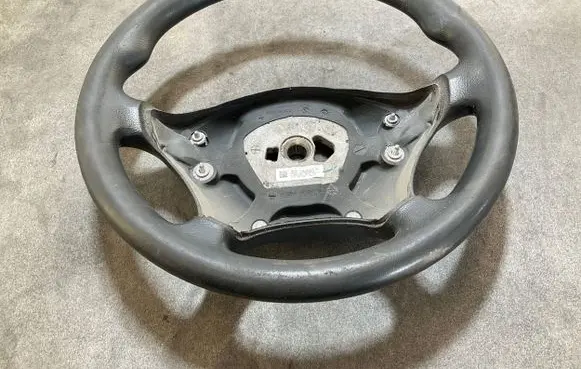 Mercedes-Benz Sprinter W906 Steering wheel A9064640401 3079836
