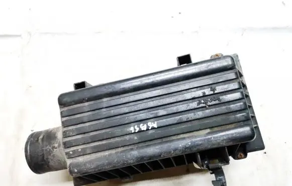 Peugeot 406 Air filter box