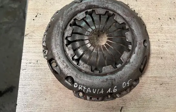 Skoda Octavia Mk2 (1Z) Pressure plate 