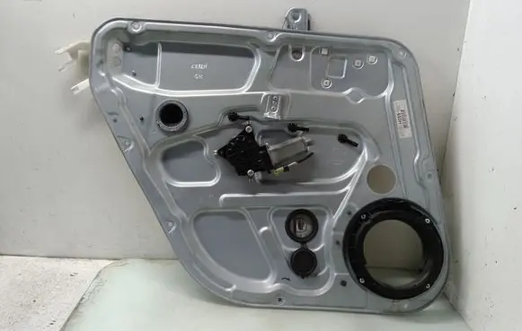 KIA Carens I Rear door window regulator with motor 834701DXXX