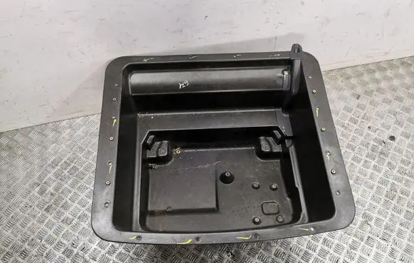Maserati Quattroporte Glove box in trunk 