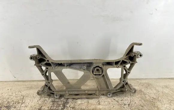 Volkswagen PASSAT B8 Front subframe 3Q0199369E
