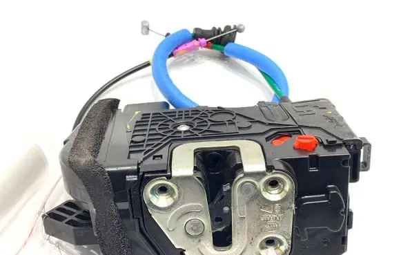 KIA Venga Rear door lock 81410-1P000