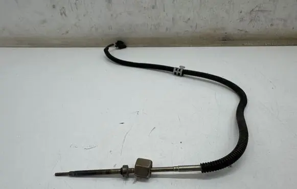 Mercedes-Benz C W205 Exhaust gas temperature sensor A0009059705 0002521041