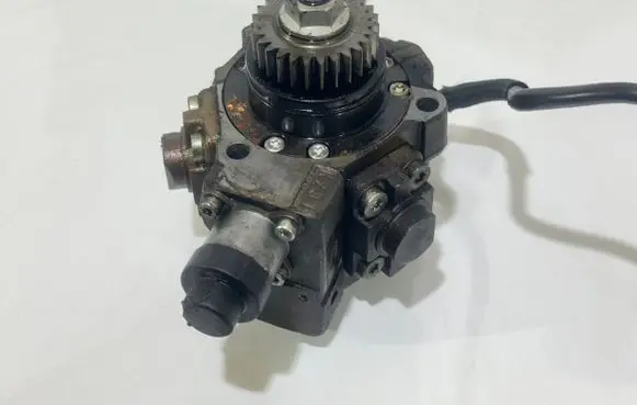 Renault Koleos I Fuel injection high pressure pump 8200690744