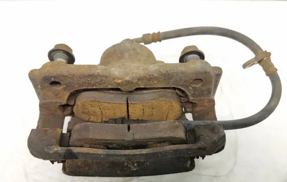 Honda CR-V Front brake caliper Y04264
