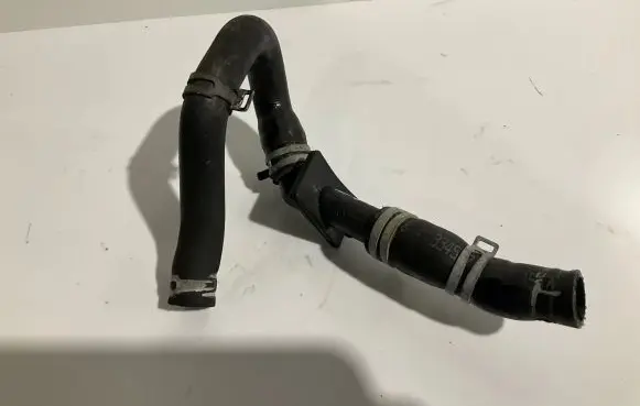 Mercedes-Benz R W251 Engine coolant pipe/hose A2515013582