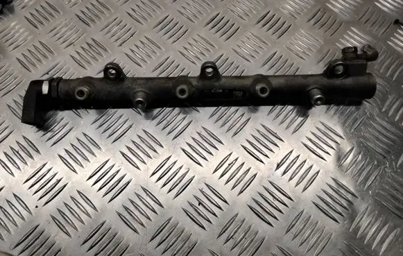 BMW 5 E60 E61 Fuel main line pipe 0445214030