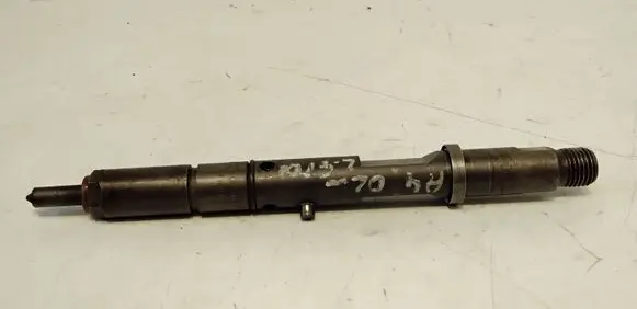 Audi A4 S4 B6 8E 8H Fuel injector 059130201F