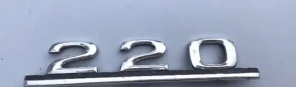 Mercedes-Benz COMPAKT W115 Manufacturers badge/model letters 