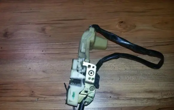 Honda Accord Front door lock