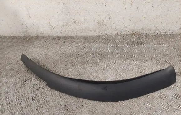 Front bumper lip