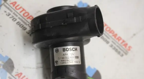 BMW 5 E39 Engine control unit/module fan 1745182 0130002831