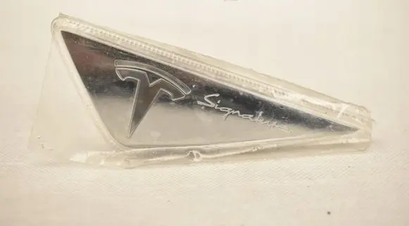 Tesla Model S Front fender indicator light 6007707-00-C