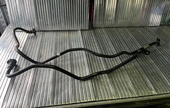 BMW 3 E92 E93 Gearbox oil cooler pipe/hose 8509434 11884410 VEL25514C