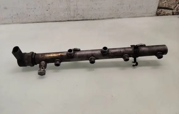 Fuel main line pipe
