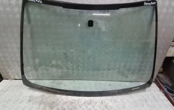 Ford Focus Front windscreen/windshield window 