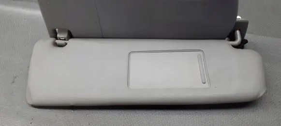 Volkswagen Touareg III Sun visor