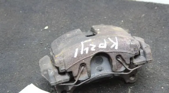 Volkswagen PASSAT CC Front brake caliper