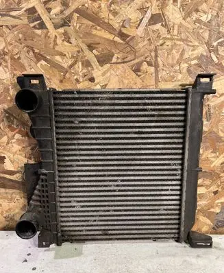 Chrysler Voyager Intercooler air channel guide 05142489AA