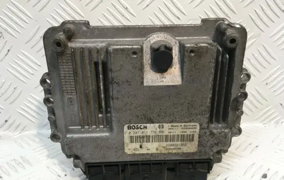 Renault Megane II Engine control unit/module 8200391966