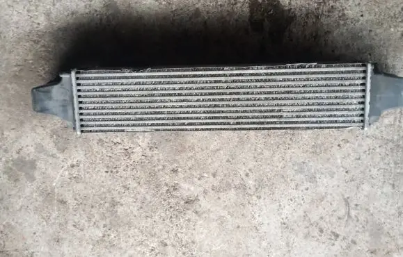 Volvo V70 Intercooler radiator 31338236