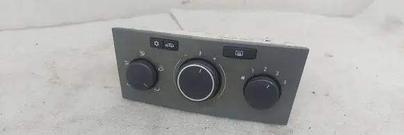 Opel Astra H Climate control unit 13201300 901512410005 05062004