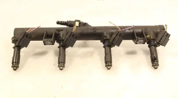 Citroen C4 I Fuel main line pipe 9628084680
