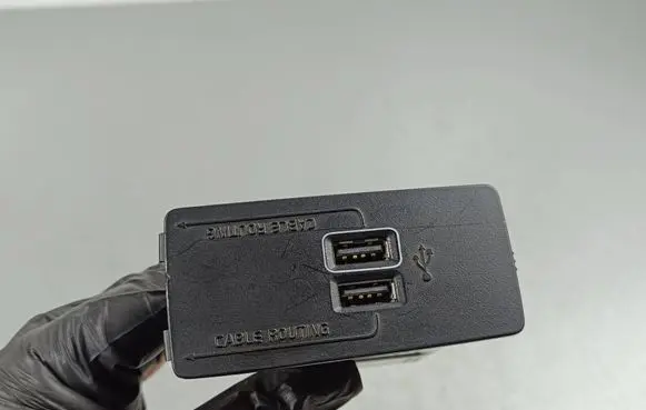 USB socket connector