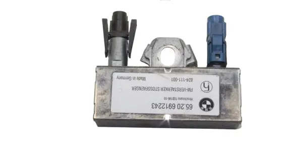 BMW Z4 E85 E86 Aerial antenna amplifier 6912243 65206912243