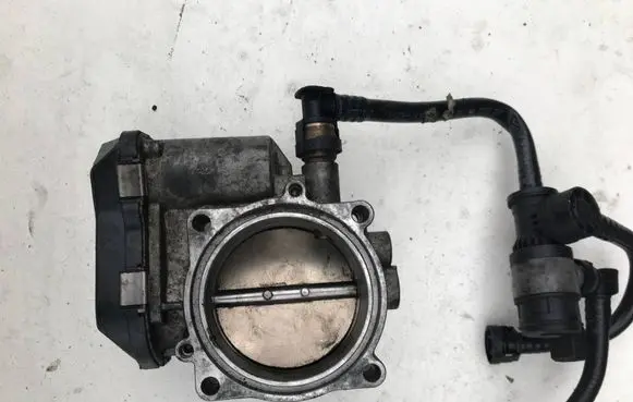 BMW X3 F25 Throttle valve 7597871