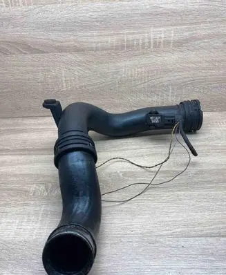 Volkswagen PASSAT B6 Intercooler hose/pipe 1K0145838D 1K0145762
