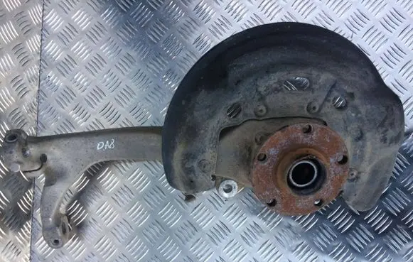 Audi A8 S8 D3 4E Front wheel hub spindle knuckle