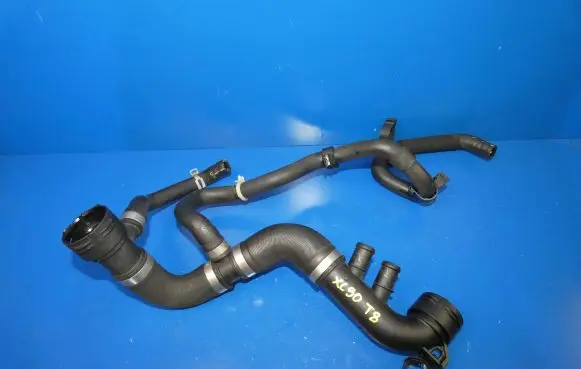 Volvo XC90 Engine coolant pipe/hose