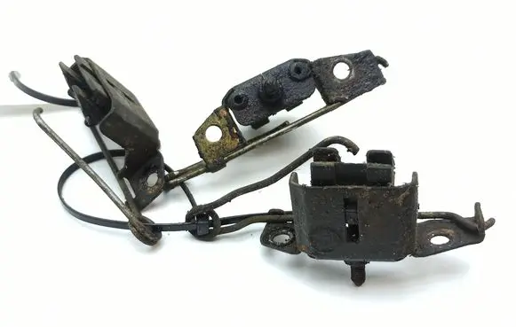 Jaguar XJS Headlight/headlamp mounting bracket 