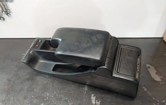 BMW 3 E46 Armrest 8213678 51168213678
