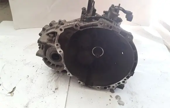 KIA Carnival Manual 5 speed gearbox 4300038050 VQ7 Y060610903