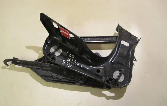 Headlight/headlamp mounting bracket