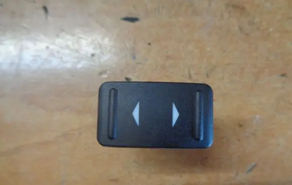 Ford Kuga I Electric window control switch 7M5T14529AA