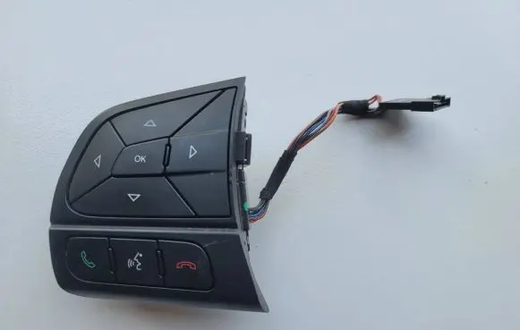 Fiat 500X Steering wheel buttons/switches 735624930 420009 1046386XXXC