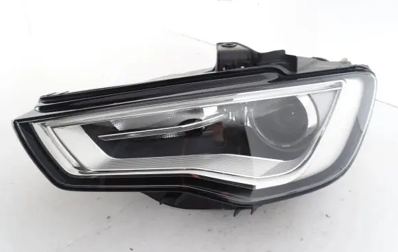 Audi A3 S3 8V Headlight/headlamp 8V0941031