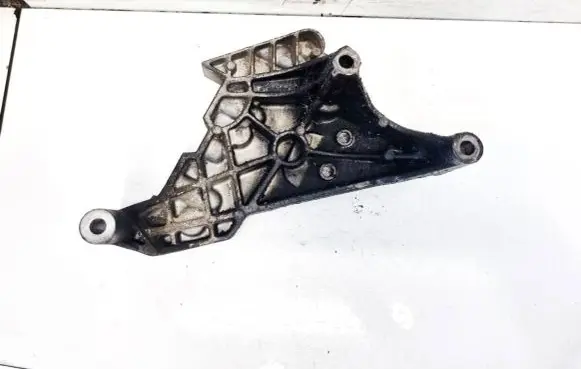 Skoda Octavia Mk2 (1Z) Engine mounting bracket 03g199207f