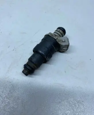 Volvo S40, V40 Fuel injector 9179379