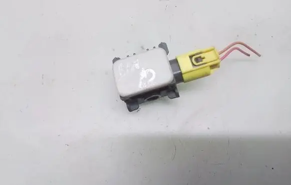 Mercedes-Benz R W251 Airbag deployment crash/impact sensor 0038202826