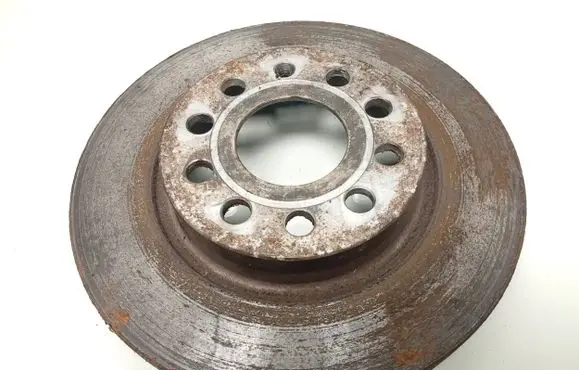 Volkswagen Golf VI Front brake disc