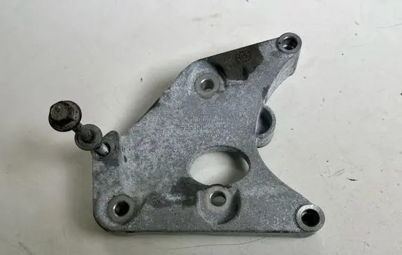 Ford Mustang VI A/C compressor mount bracket FR3E19D624CA